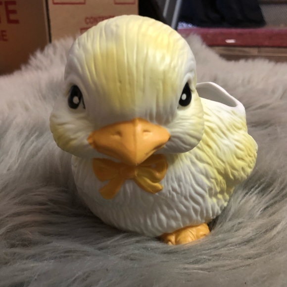 Chick with Bow Planter - Picture 3 of 6